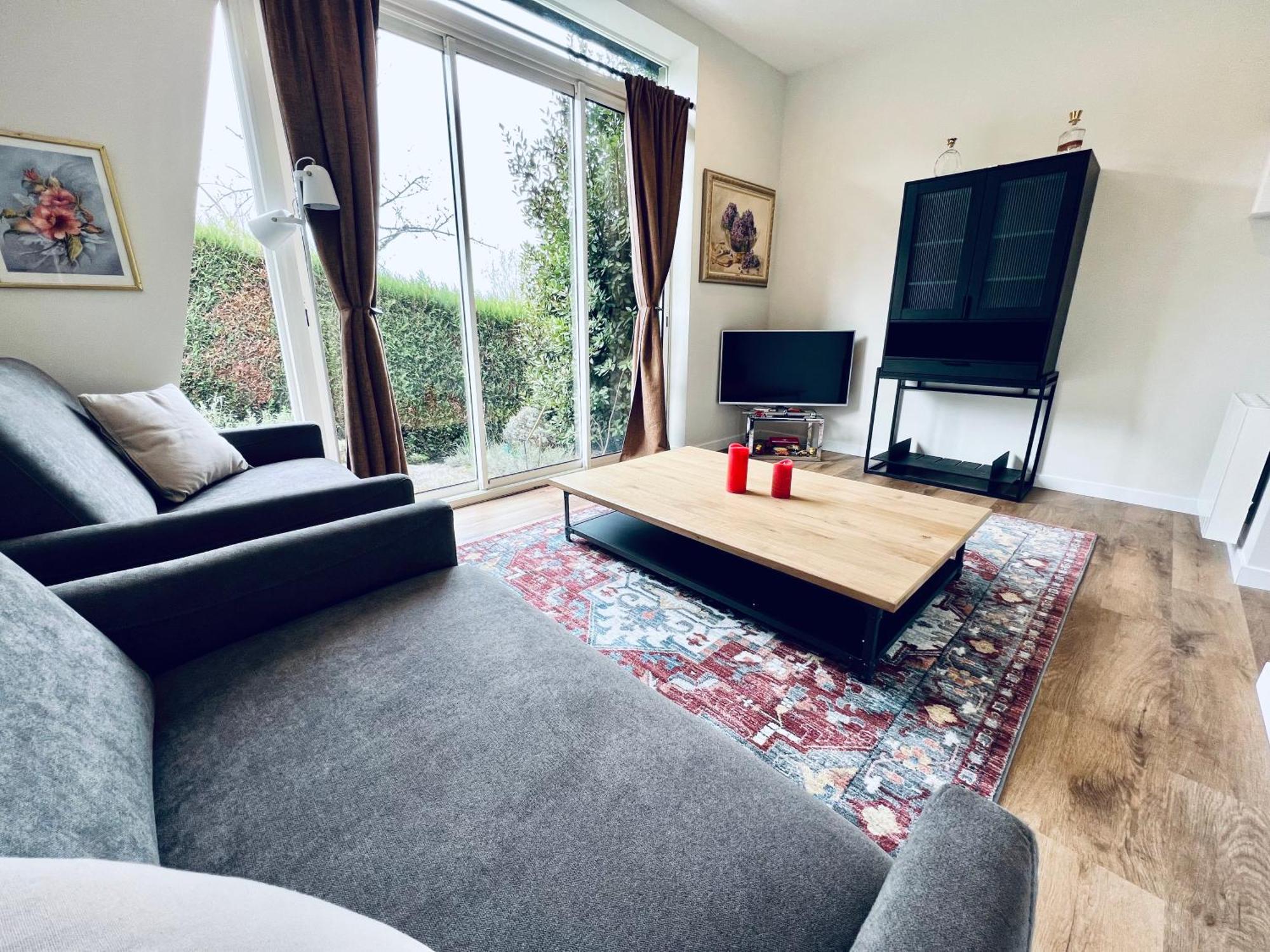 Le Manamour, Style Appart Hotel A 10 Min De Nevers Garchizy Exteriör bild